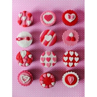 Love theme cup cakes Birthday Gifts Delivery Jaipur, Rajasthan